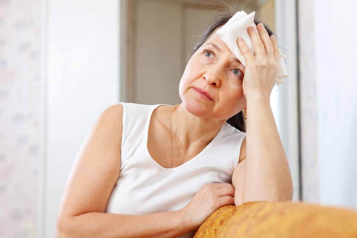 zenska menopauza a navaly tepla 1200x926